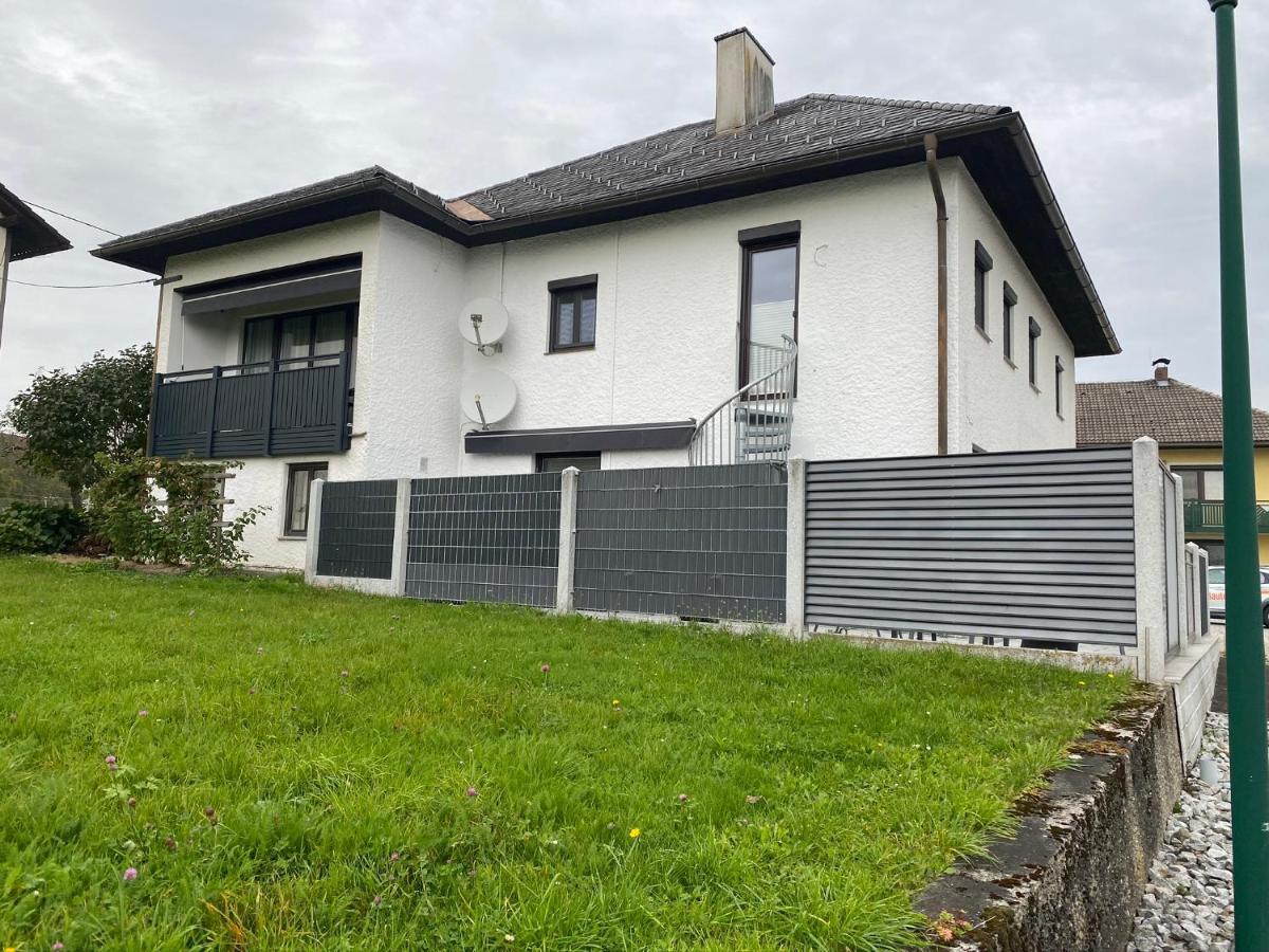Wohnhaus City Sued Herzogsdorf Kültér fotó