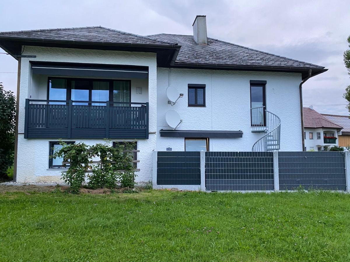 Wohnhaus City Sued Herzogsdorf Kültér fotó