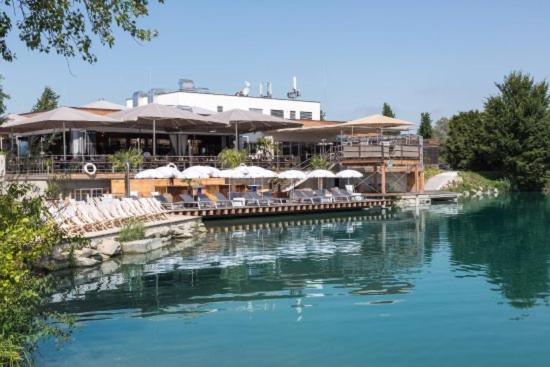 Wohnhaus City Sued Herzogsdorf Kültér fotó