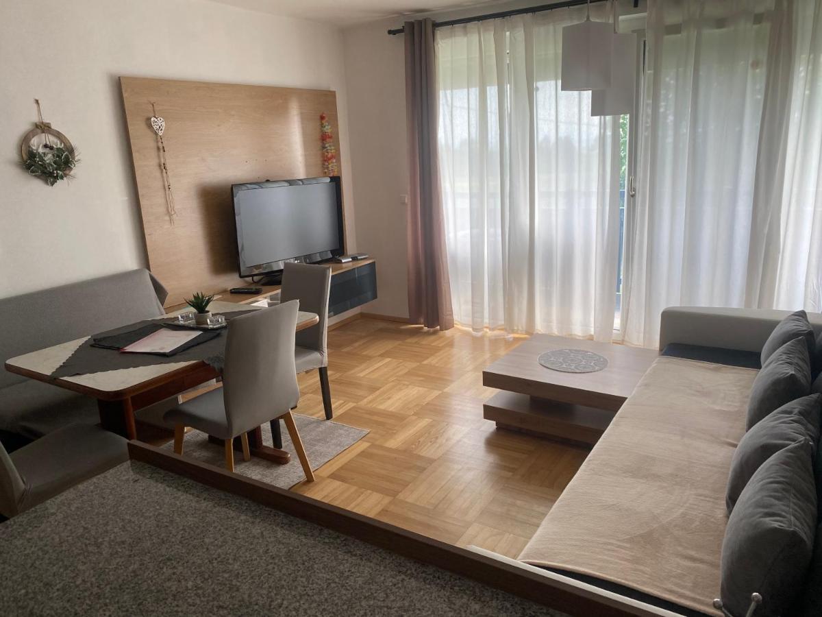 Wohnhaus City Sued Herzogsdorf Kültér fotó